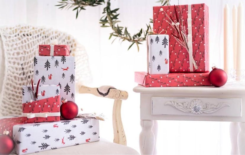 Wrappily wrapping paper and gift wrap